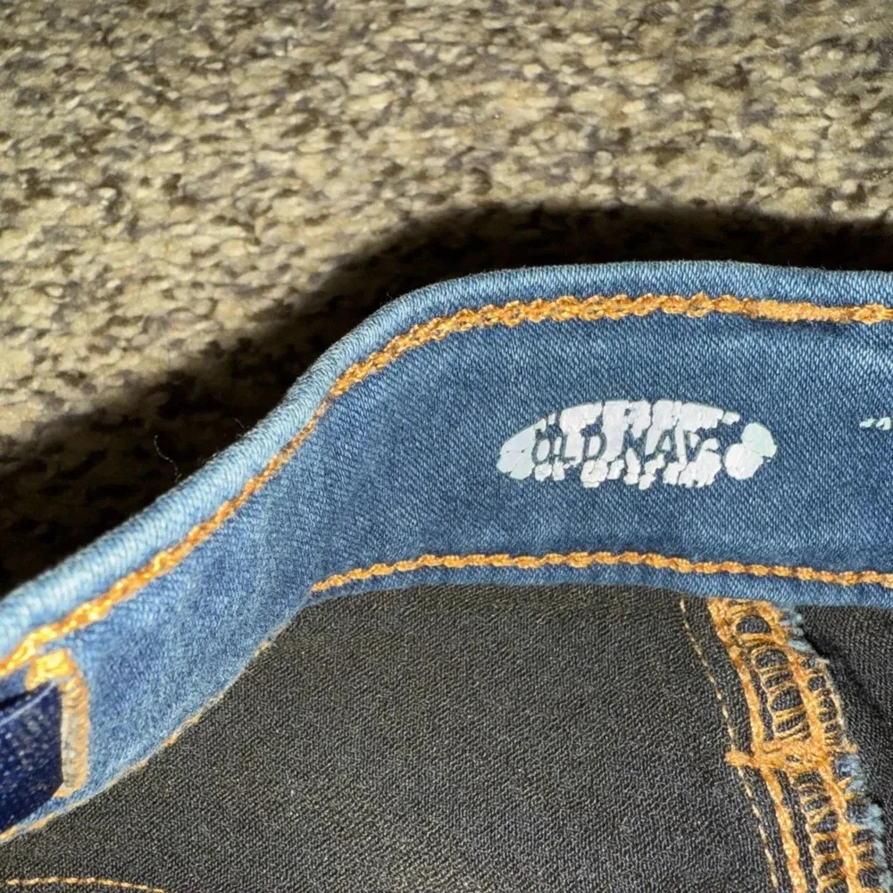 Old navy blue jeans - Picture 3 of 5